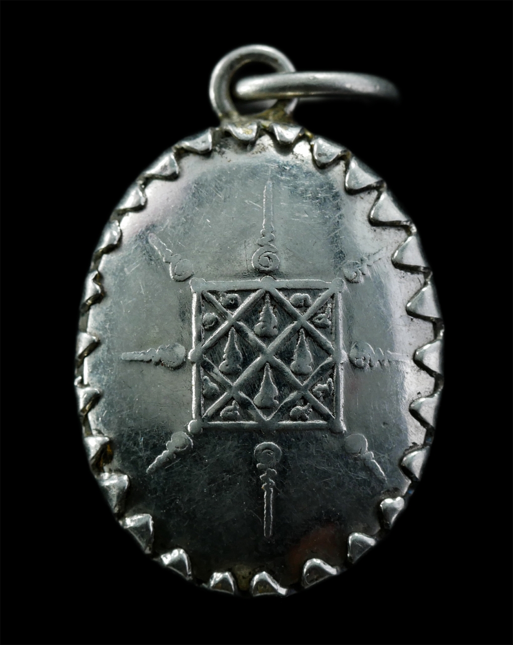 2568-08-12 Box14 (84)p.jpg - ล็อกเก็ตหลวงพ่อทองคำ(พระครูสุวรรณชโลปการ) วัดนากระรอก อ.พนัสนิคม จ.ชลบุรี หลังยันต์ตรีนิสิงเห พระเก่าสวย ยันต์ดี สร้างน้อยหายาก น่าเก็บสะสมบูชา | https://kamulet.in.th